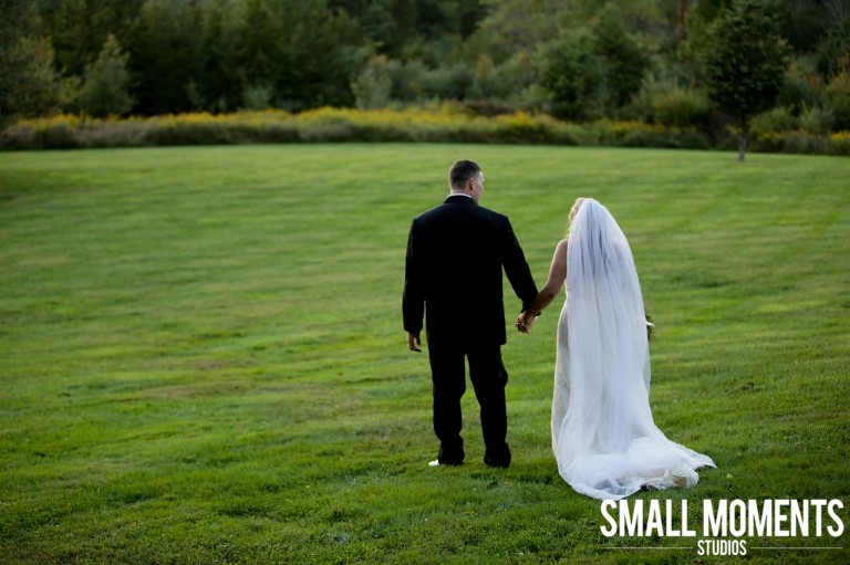 RoundHillHouseWeddingPhotography013